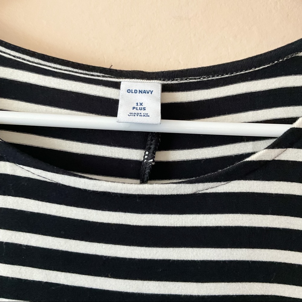 Old Navy Striped Dress - Picture 4 of 9